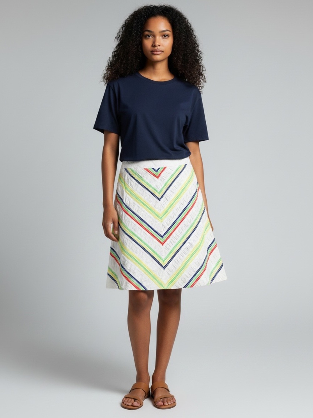 Fei Embroidered Chevron Mini Skirt Size 8 White Rainbow Textured‎ Skirt Summer
